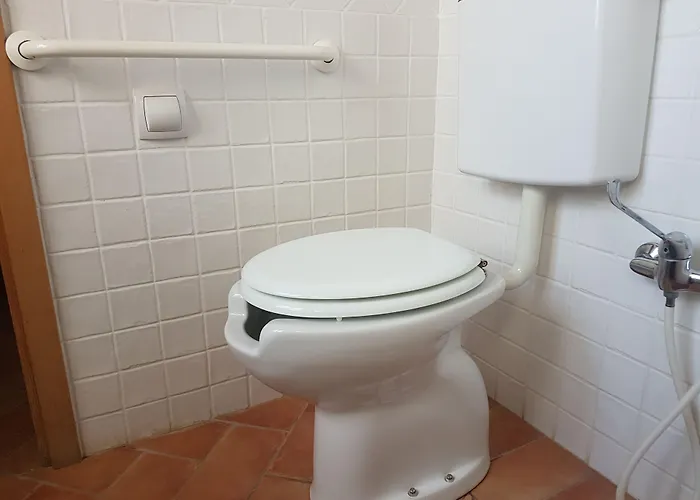 Piccola Raieda Otel Lama (Bologna)